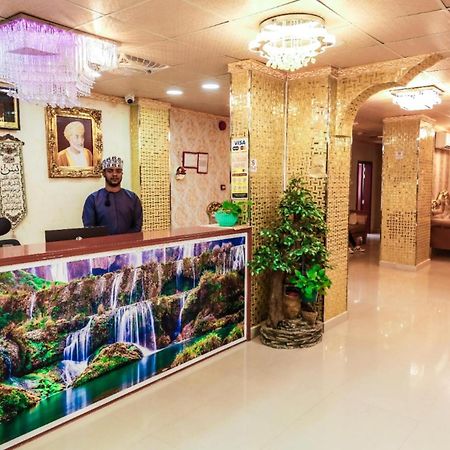 Capital O 141 Golden Rays Hotel Ibra Екстер'єр фото