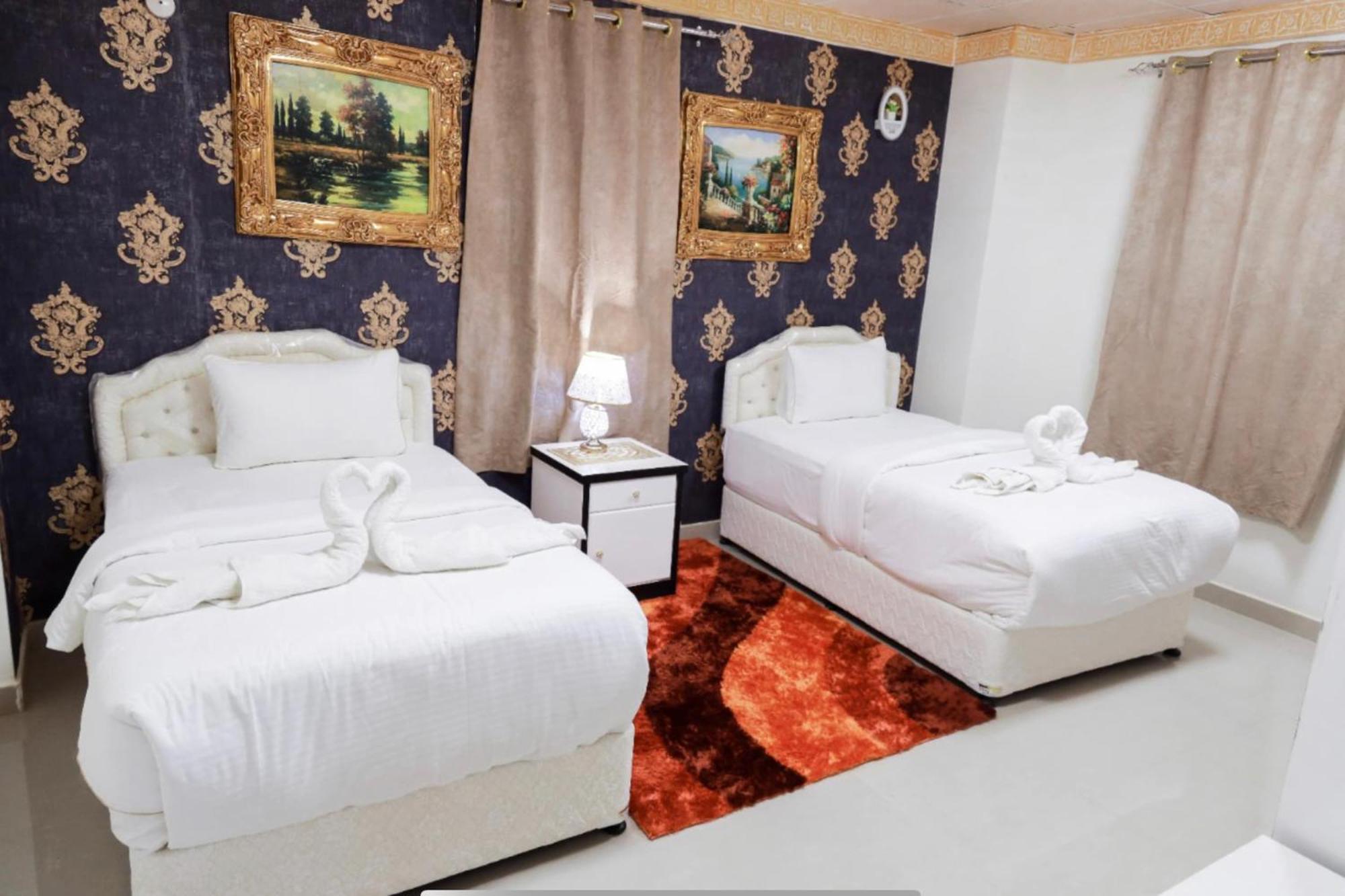 Capital O 141 Golden Rays Hotel Ibra Екстер'єр фото